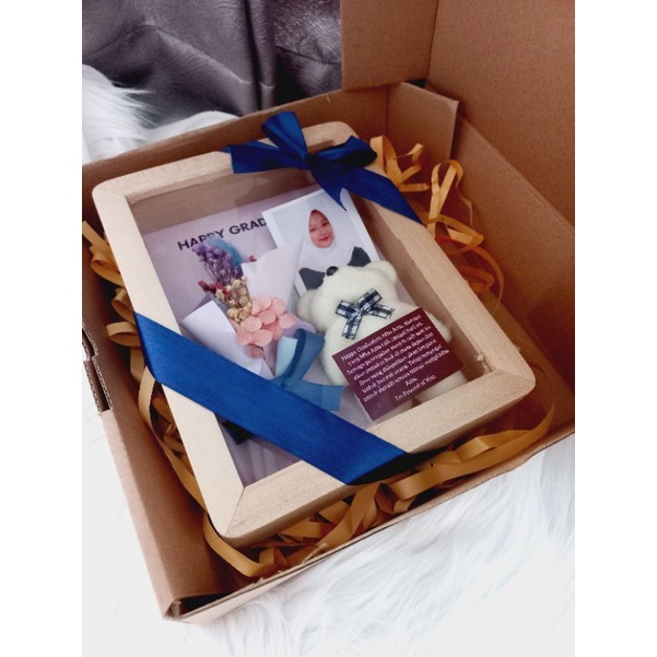 Terbaru kado  wisuda murah...trendy buket wisuda /hampers mini/kado  wisuda mini unik/mini hampers/graduation gif
