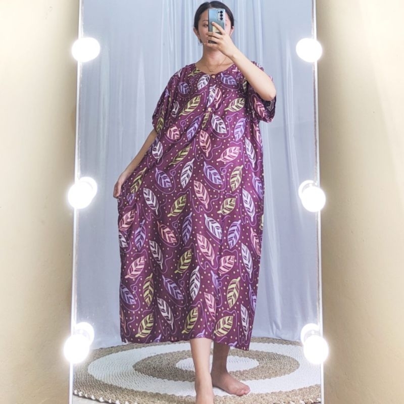 DASTER BUSUI IBU SUPER JUMBO DENGAN KANTONG DAN KANCING BAGIAN DEPAN LD 140 BAHAN RAYON MUAT 100 KG
