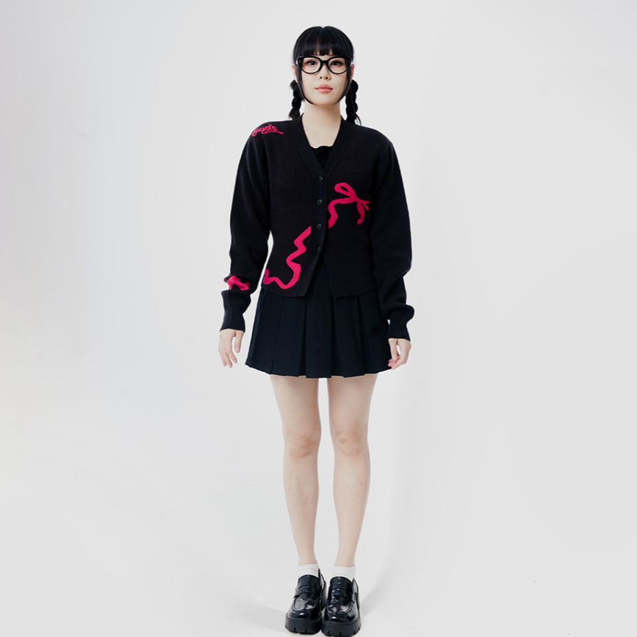 15. Gurls Club Knit - Baby Boo Black
