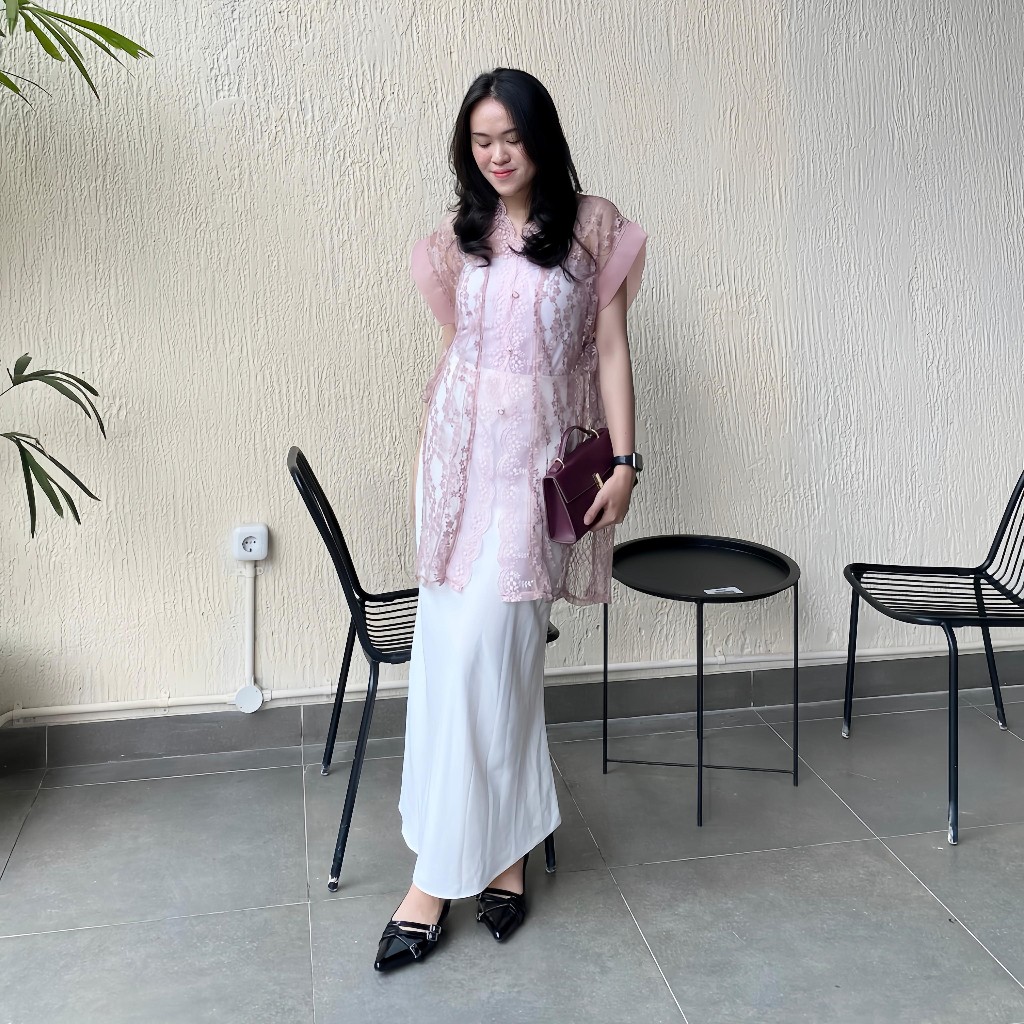 READY STOCK Yuha Outer Brukat Vest Kondangan Outer Organza byvitafa.id