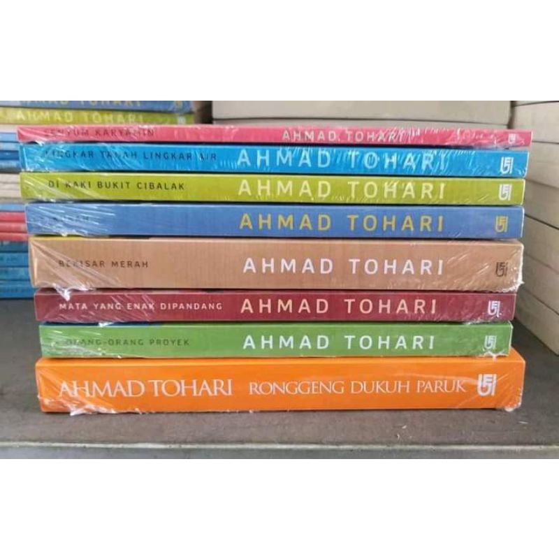 Buku-buku Ahmad Tohari - Gramedia Pustaka Utama